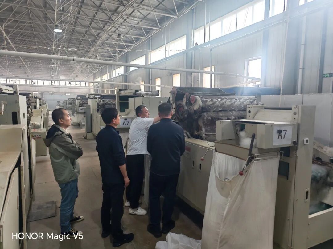 空港园区生态应急办联合伊旗应急管理局开展工贸企业第二轮安全生产联合执法检查
